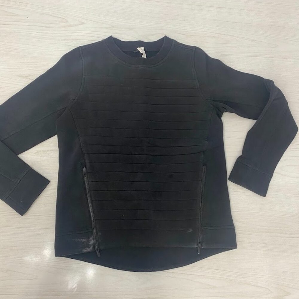 Lululemon Black sweater size 4